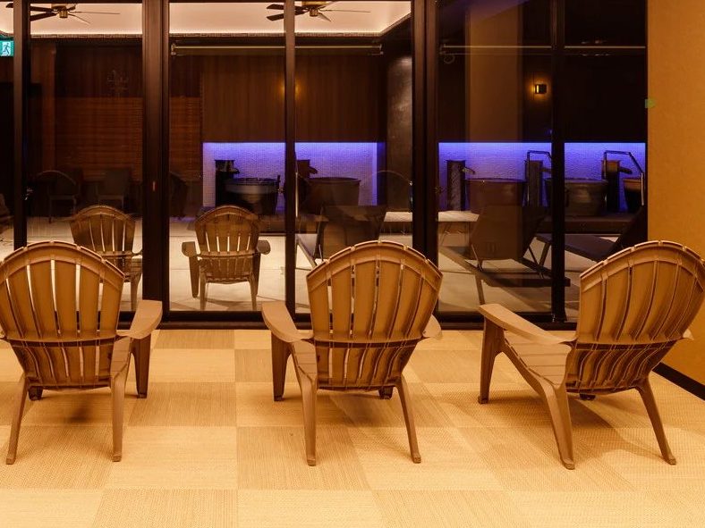 「休憩スペース 内気浴タイプでゆったり寛ぐ」