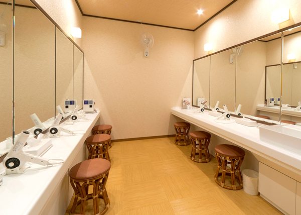 パウダールーム