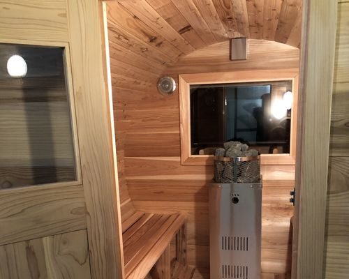 貸し切りサウナ内