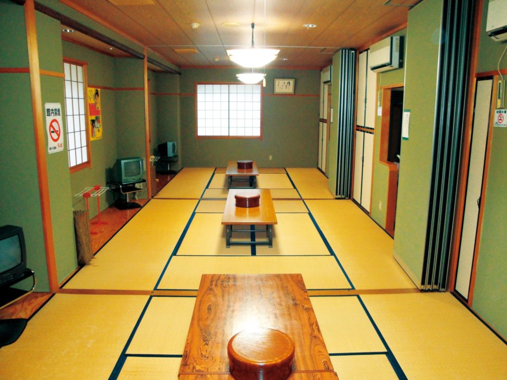 和室休憩室でまったりくつろぐ癒しのひととき