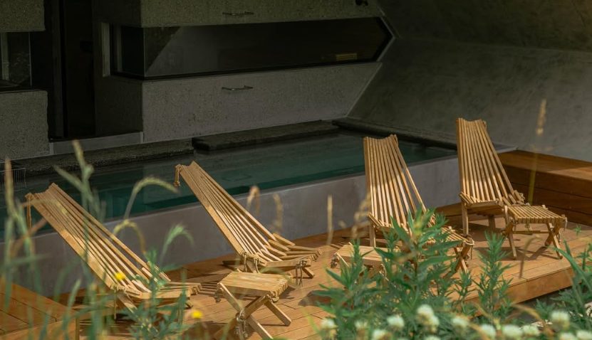 夜の星空外気浴チェア